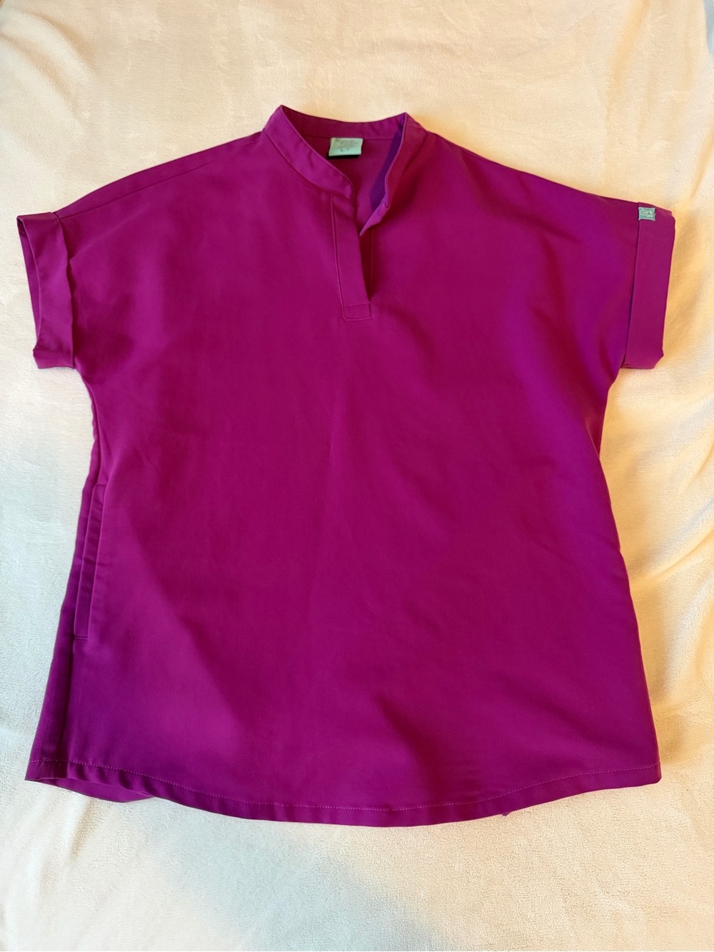 Women's Garde Malade Mandarin Top and Tall Jogger Set in Magenta